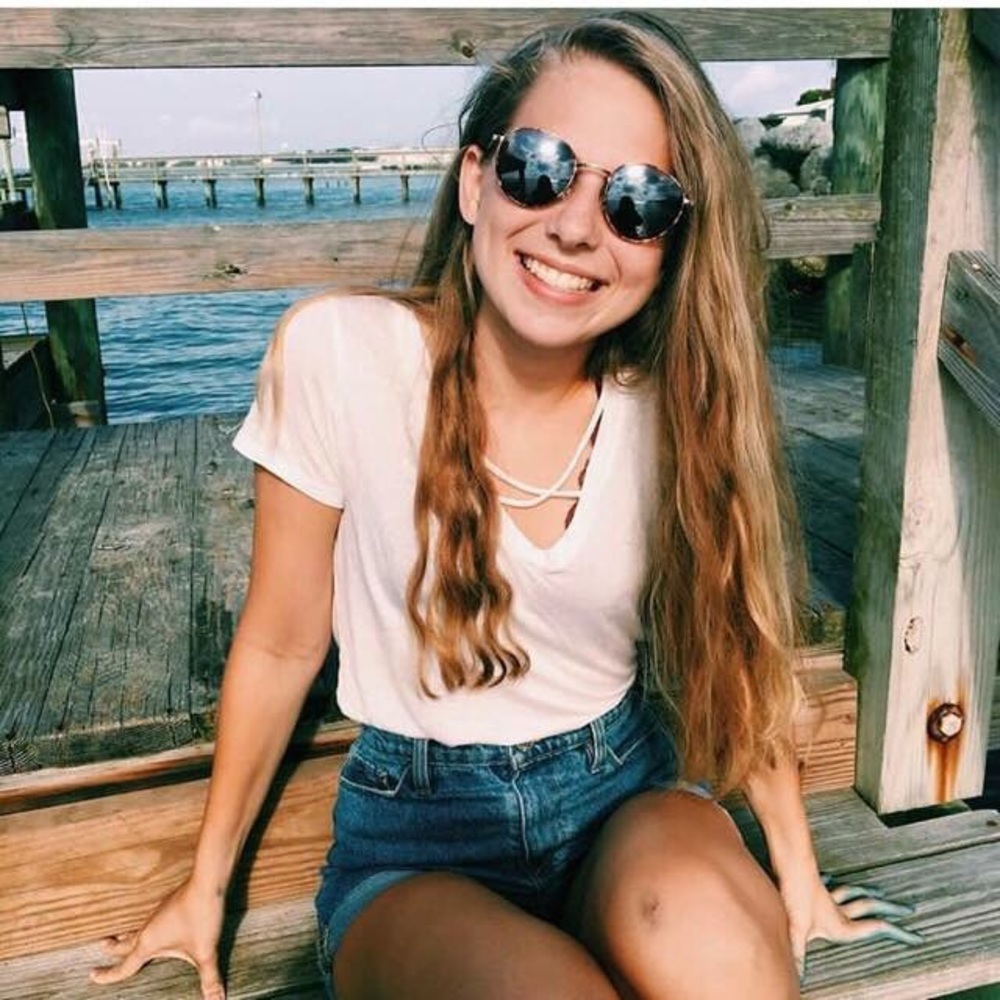 Meet your Posher, Elizabeth